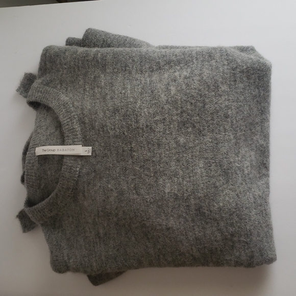VEUC Babaton Malcorra Grey Sweater - Picture 5 of 6